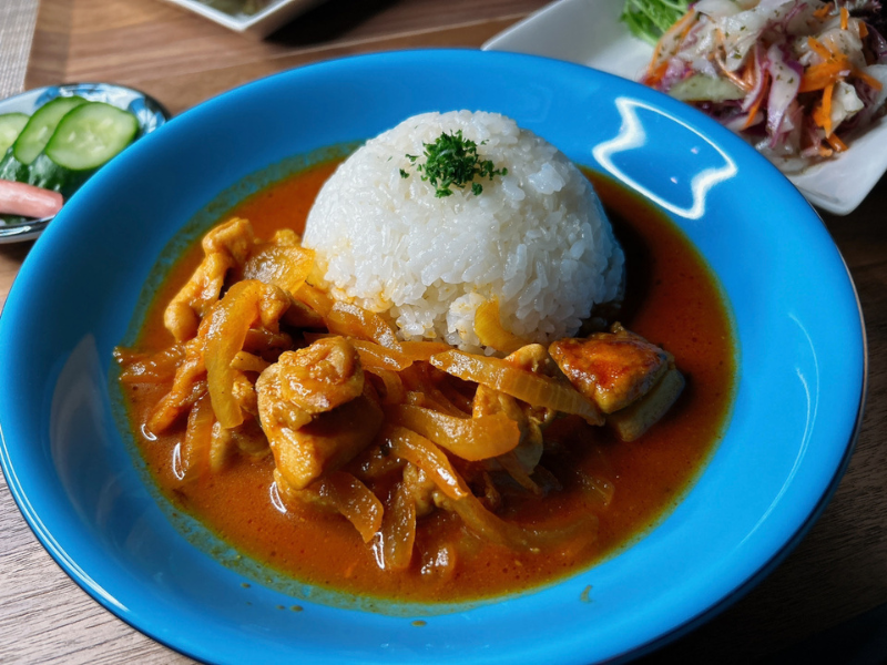 パルシステムのミールキット「バターチキンカレー・彩り野菜のマリネセット」