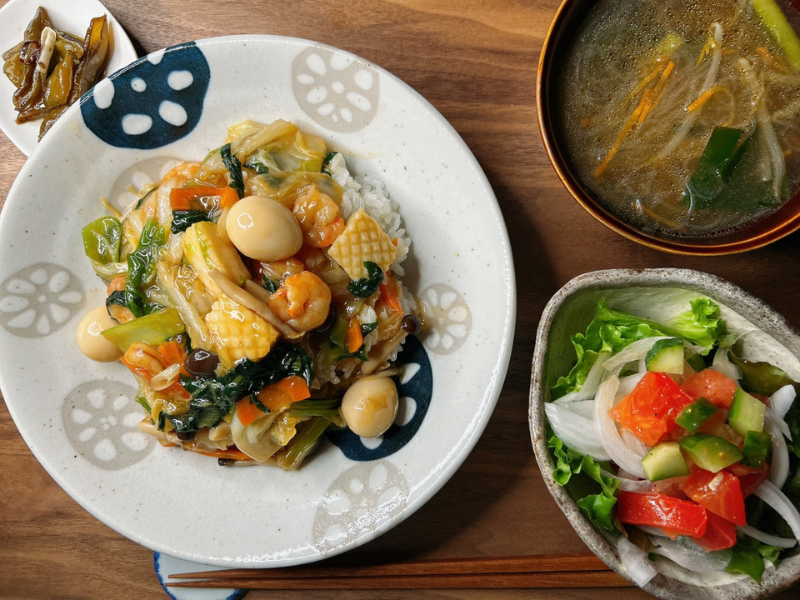 パルシステムのミールキット「8種具材の中華丼・野菜と春雨のスープセット」